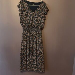 MSK Blue Floral capped flutter sleeved v-neck Large Midi Dress